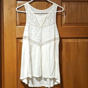 Flowy cream tank